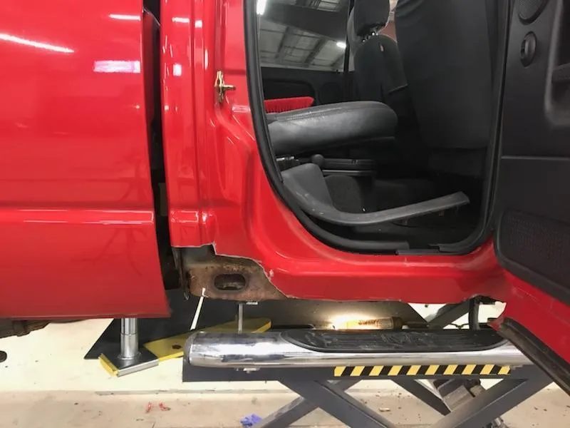 '02-'08 Ram Quad Cab, Slip On Rocker Panel   Cab Corner Cover
