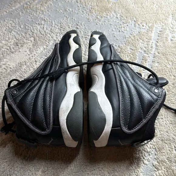 Air Jordan Pro Strong (GS) Black White Sneakers size 1 Y in GUC
