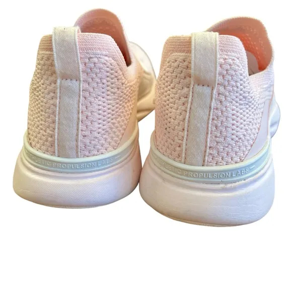 APL Pink Techloom Bliss Sneakers Sz 7.5 Slip On Travel Comfort Casual Athletic