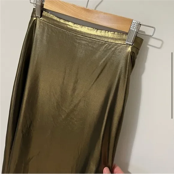 Aritzia Wilfred Gold Foil Satin Midi Slip Skirt Metallic Gold size 0