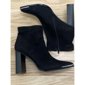 BCBGeneration Women’s Anlico Suede Block Heel Bootie Black Sz 9.5