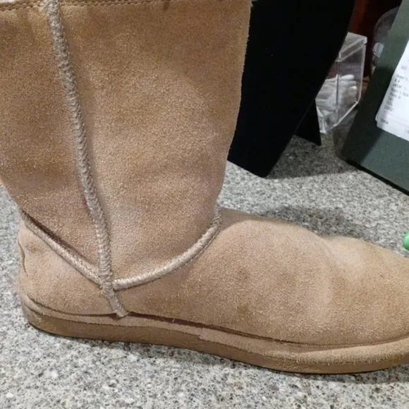 Bjorndal Joey leather and real wool lining…