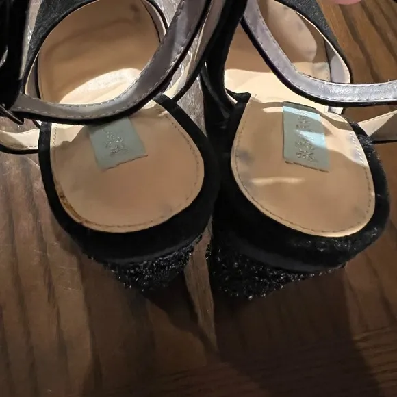 Blue By Betsey Johnson Round Toe Velvet Platform Heels With Beaded Heel Size 10