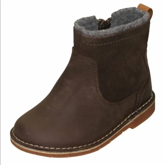 Clarks Toddler Leather Zip Up Ankle Boots (EUC)