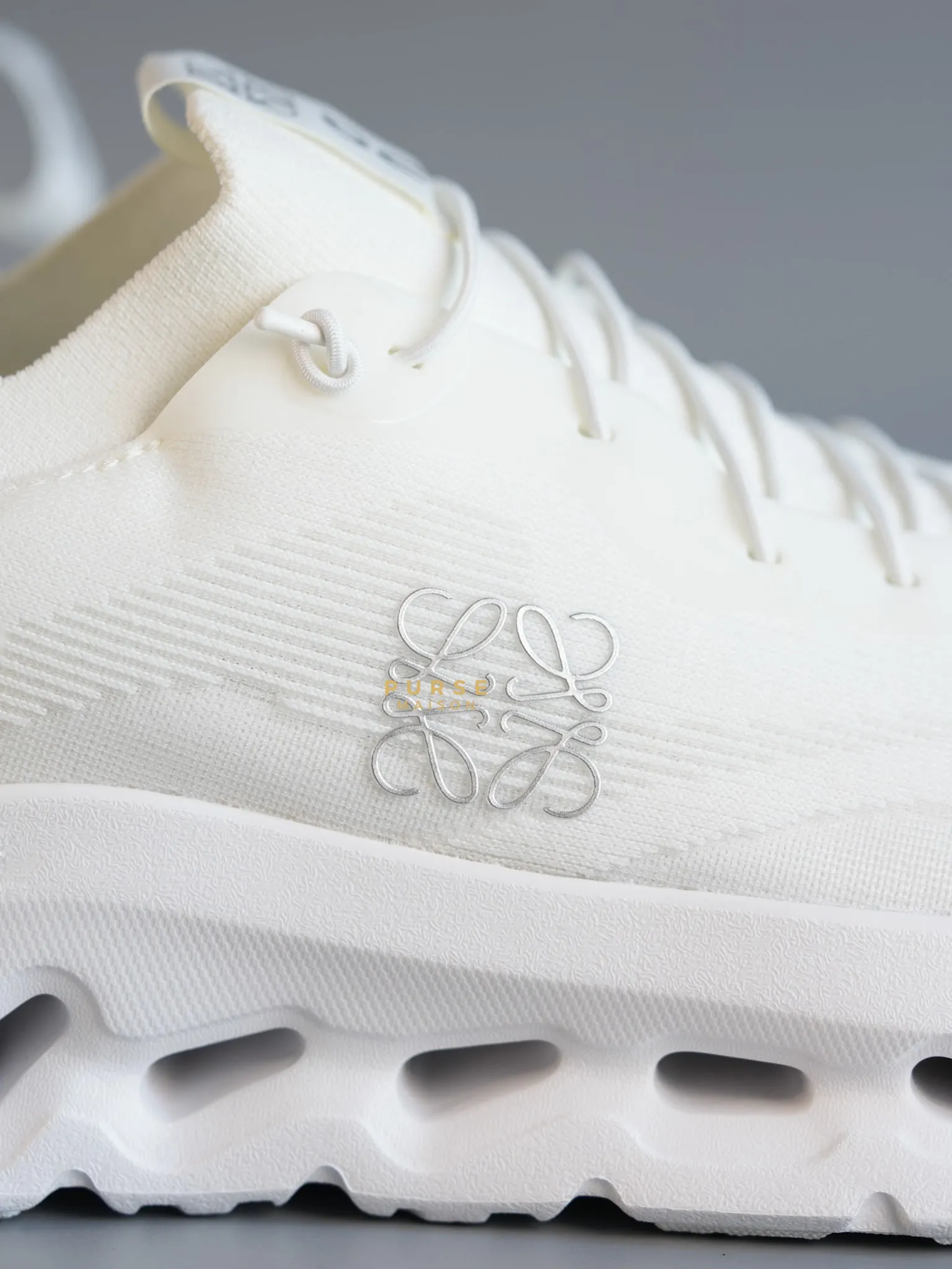 Cloudtilt All White Sneakers Size 42 EU (26cm)
