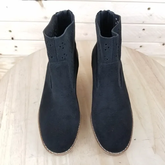 Cole Haan Womens 5.5 B Jayne W16362 Black Suede Perforated Ankle Boot Bootie NEW