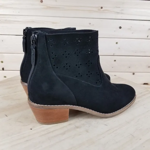 Cole Haan Womens 5.5 B Jayne W16362 Black Suede Perforated Ankle Boot Bootie NEW