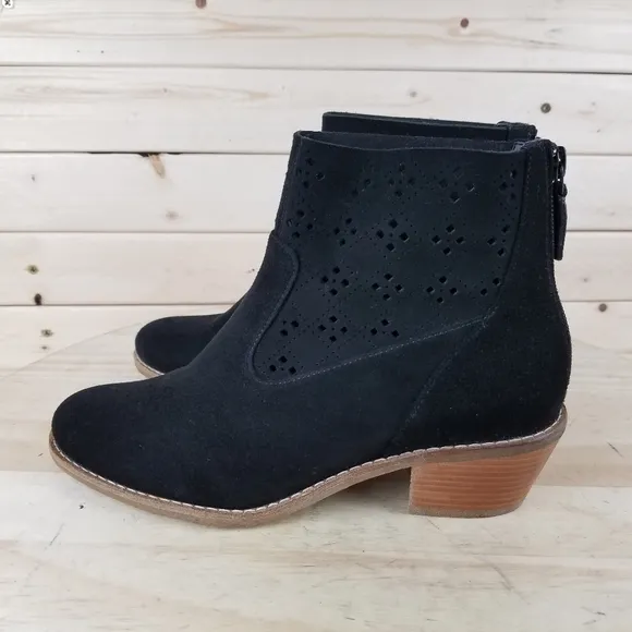Cole Haan Womens 5.5 B Jayne W16362 Black Suede Perforated Ankle Boot Bootie NEW