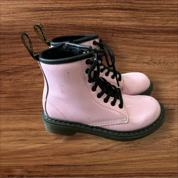 Dr Martens‎ Boots Junior Size 13 Kids Patent Pink Lace Up Boots