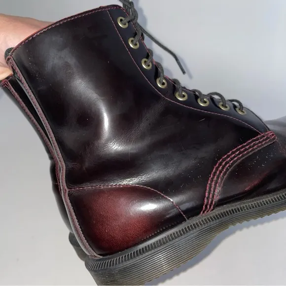 DR. MARTENS “Elsham” Arcadia cherry red lace up combat boot women US 9L / EU41