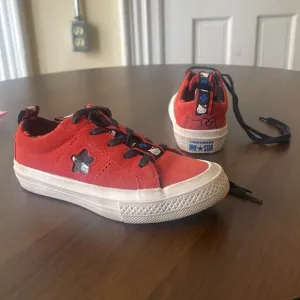 HELLO KITTY x Converse One Star 163905C Red Suede Sneakers EUC Youth Sz 13.5