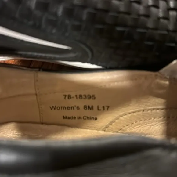 Johnston &amp; Murphy woven leather slip one