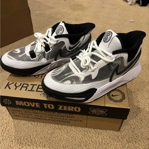 Kyrie 8 white/white-black sneakers youth size 5y girls