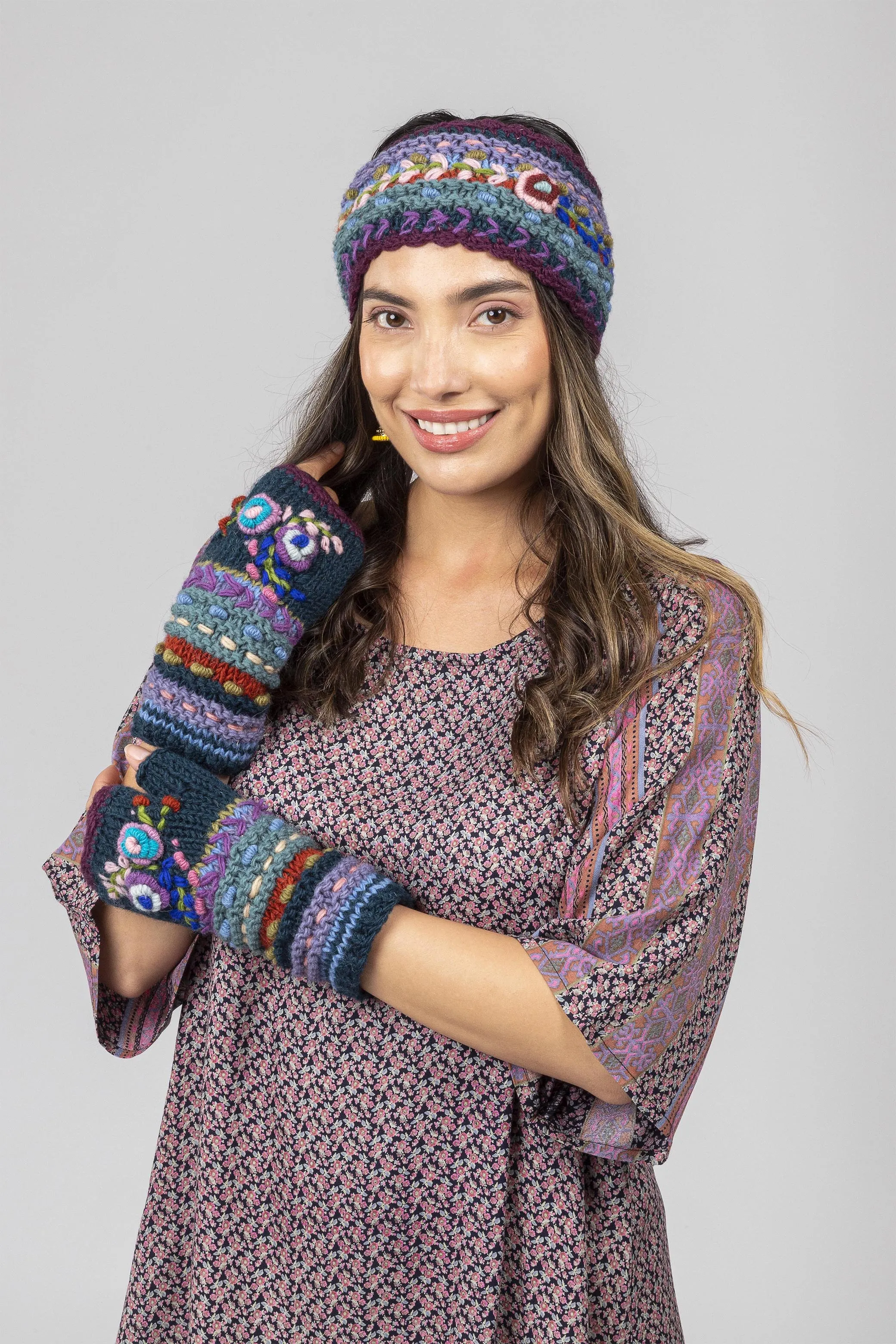 Lama Embroidery Handwarmer
