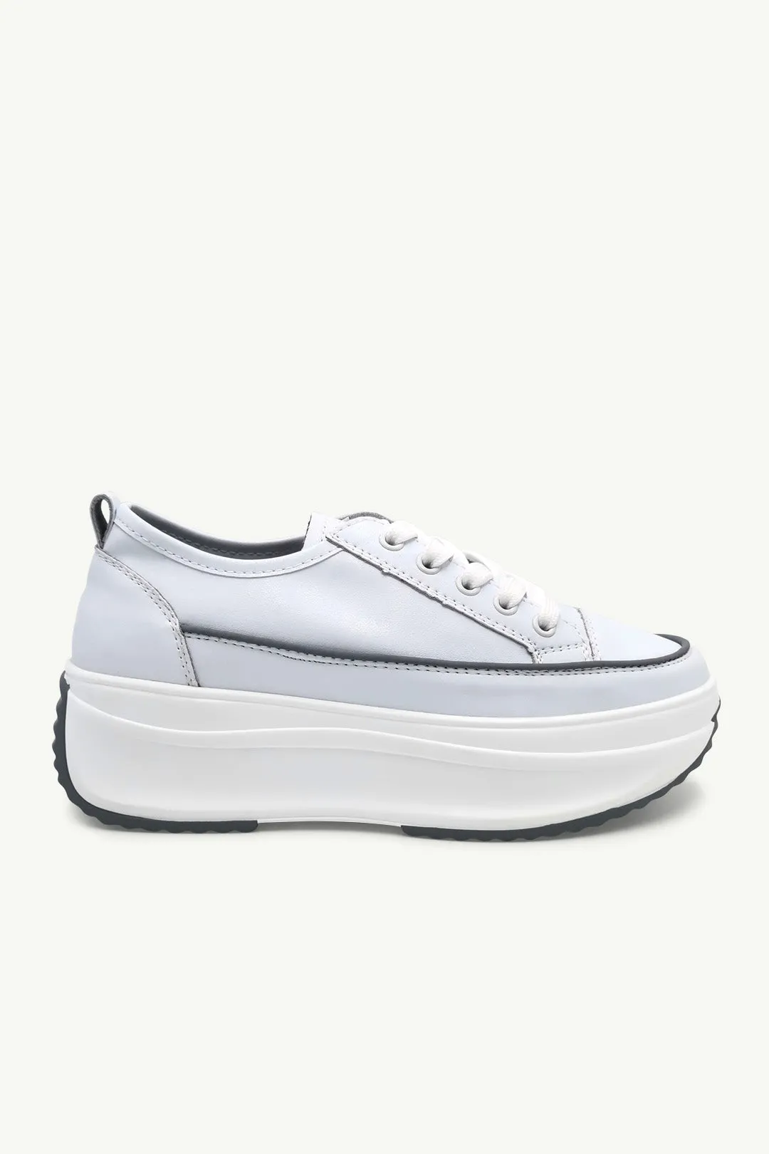 Leo White   Grey
