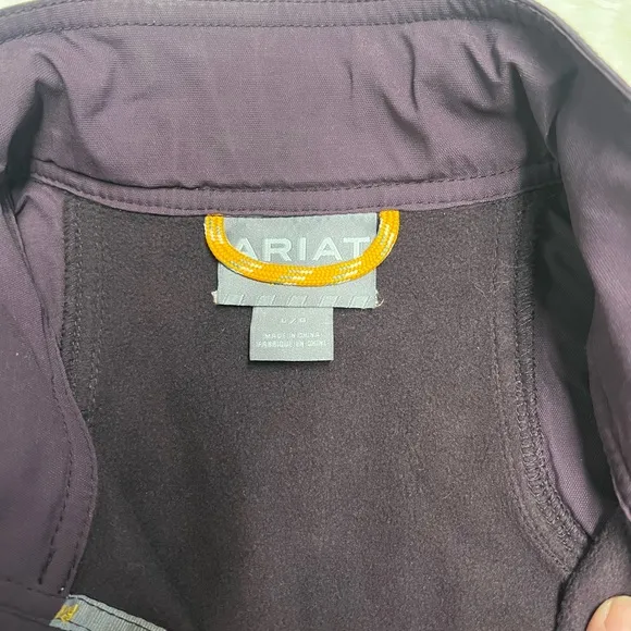 Like new women’s purple Ariat Rebar stretch vest