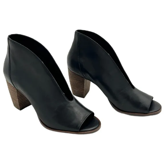 Lucky Brand Joal Heeled Ankle Bootie Shoe Size 10M Leather Slip On Black Neutral