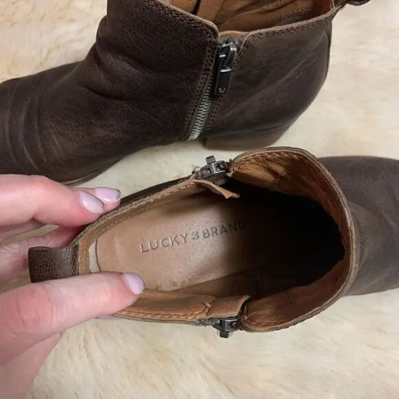 Lucky Brand Brown Suede Zip Ankle Boots size 8