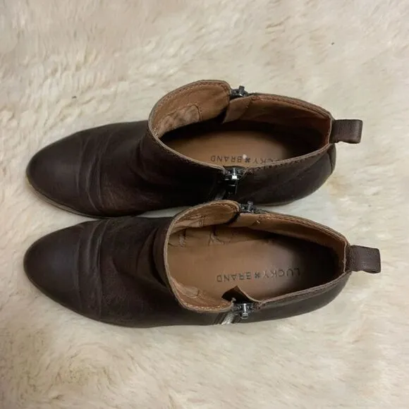 Lucky Brand Brown Suede Zip Ankle Boots size 8