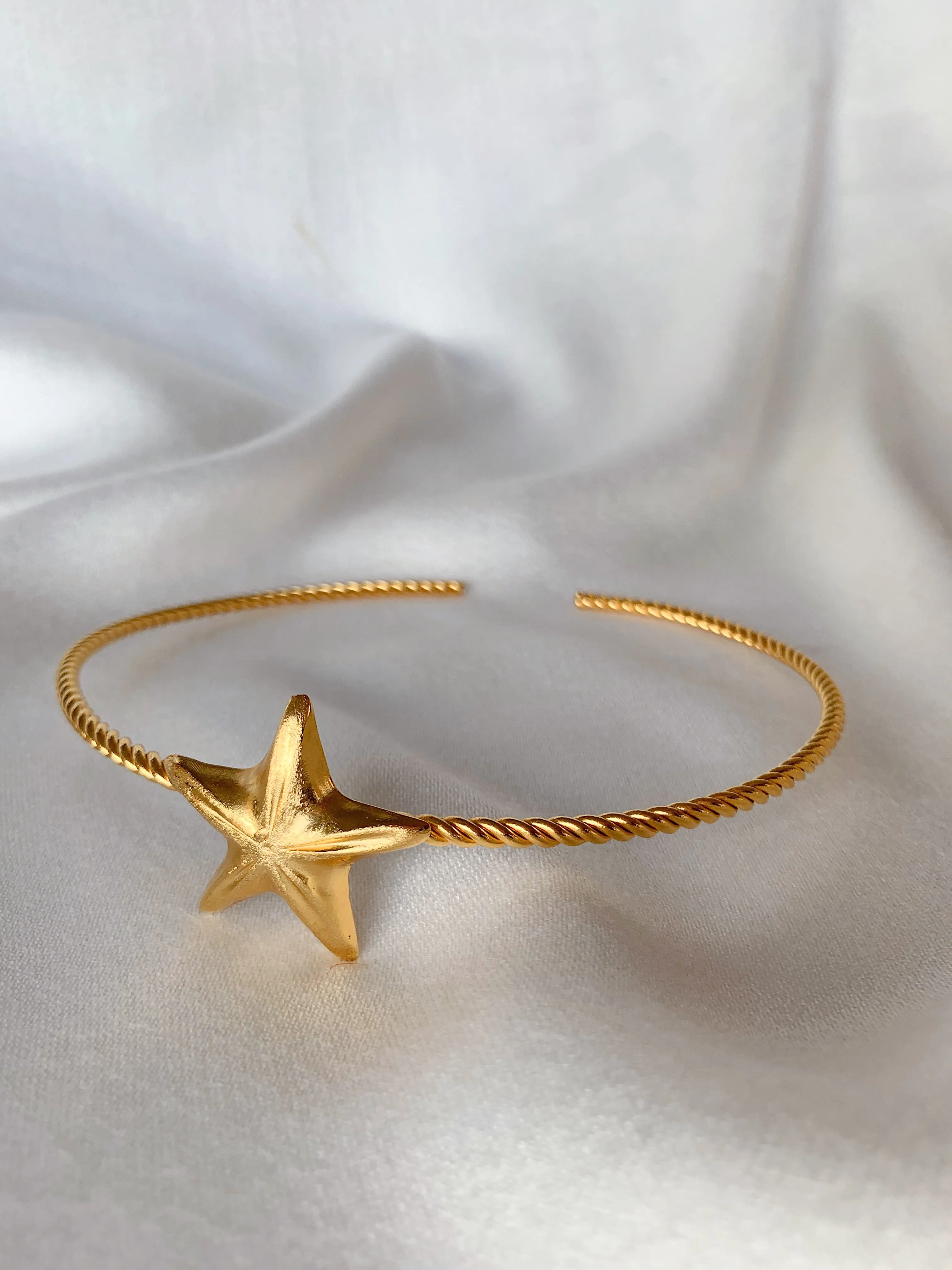 Lucy Choker