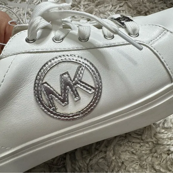 MICHAEL Michael Kors NEW White Logo Sneakers Kids 5.5/ Women’s 7.5
