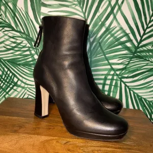 MIU MIU Black Leather Platform Zip Ankle Boots Women’s 39.5/9