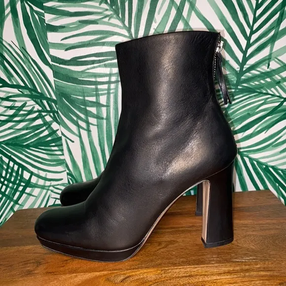 MIU MIU Black Leather Platform Zip Ankle Boots Women’s 39.5/9