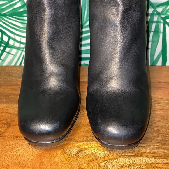 MIU MIU Black Leather Platform Zip Ankle Boots Women’s 39.5/9