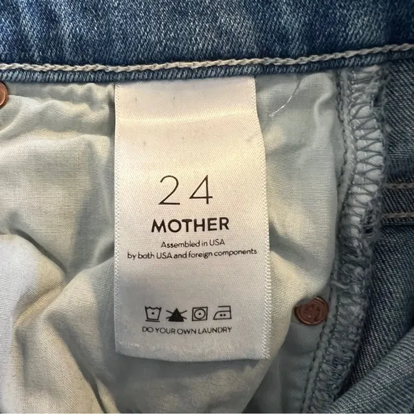 MOTHER The Stunner Ankle Fray Size 24 Hit The Jackpot Light Wash Blue Distressed