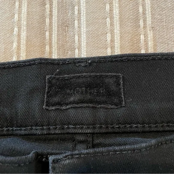 MOTHER The Stunner Zip Ankle Step Fray High Rise Jeans in Not Guilty Black 28