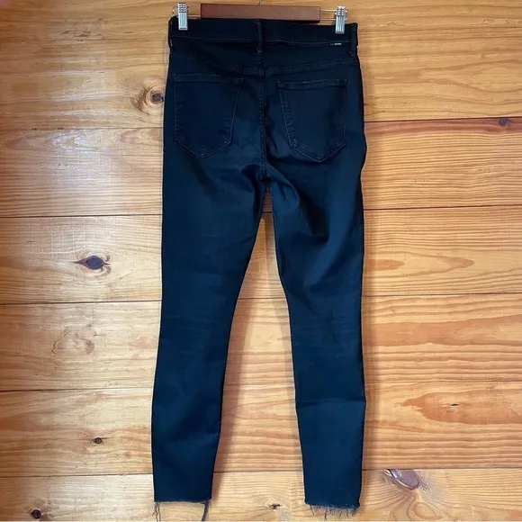MOTHER The Stunner Zip Ankle Step Fray High Rise Jeans in Not Guilty Black 28