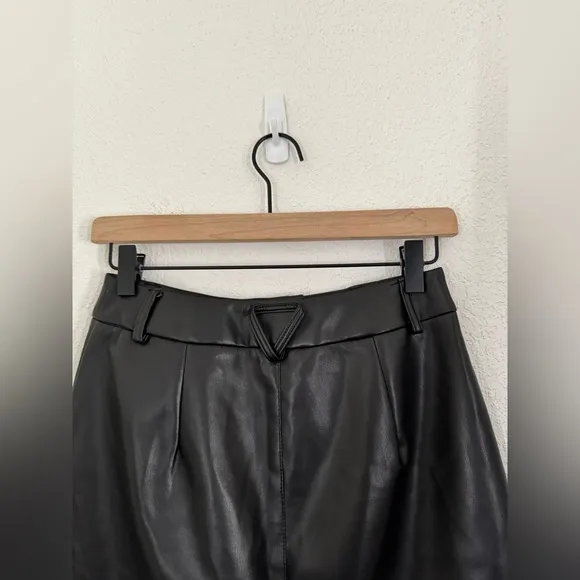 Nasty Gal Faux Leather Bonded Tailored Mid Rise Maxi Skirt in Black Size 2 NEW