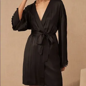 NEW BHLDN Silky Matine Robe in Black Z249-32