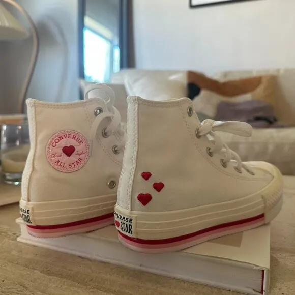 NIB CHUCK TAYLOR ALL STAR EVA LIFT - Size 1