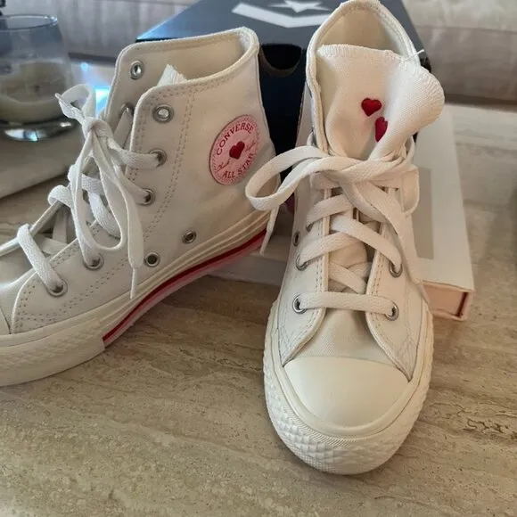 NIB CHUCK TAYLOR ALL STAR EVA LIFT - Size 1