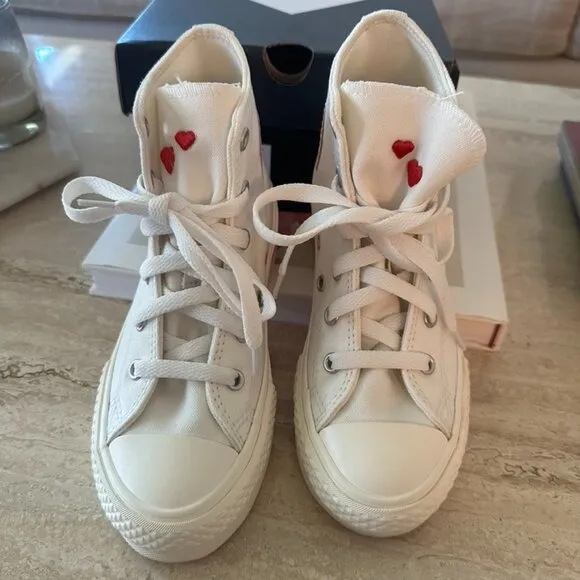 NIB CHUCK TAYLOR ALL STAR EVA LIFT - Size 1