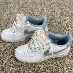 Nike AF1 “Double Swoosh” Sz 4
