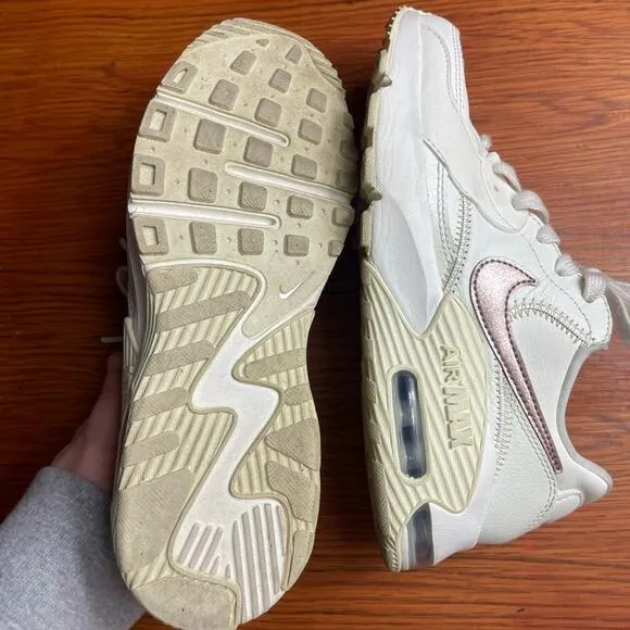 NIKE Air Max Women’s Sz 7 Excee Lea Sneakers White Pink