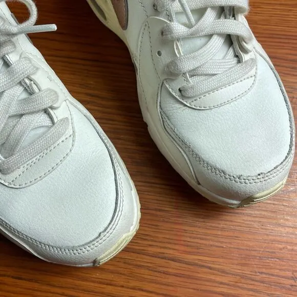 NIKE Air Max Women’s Sz 7 Excee Lea Sneakers White Pink