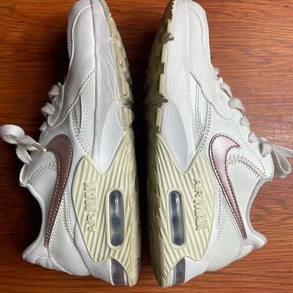 NIKE Air Max Women’s Sz 7 Excee Lea Sneakers White Pink