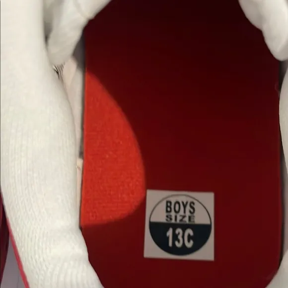 NIKE FORCE LOW White and Red Sneakers with Classic Design