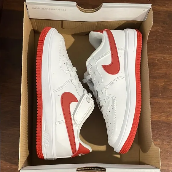 NIKE FORCE LOW White and Red Sneakers with Classic Design
