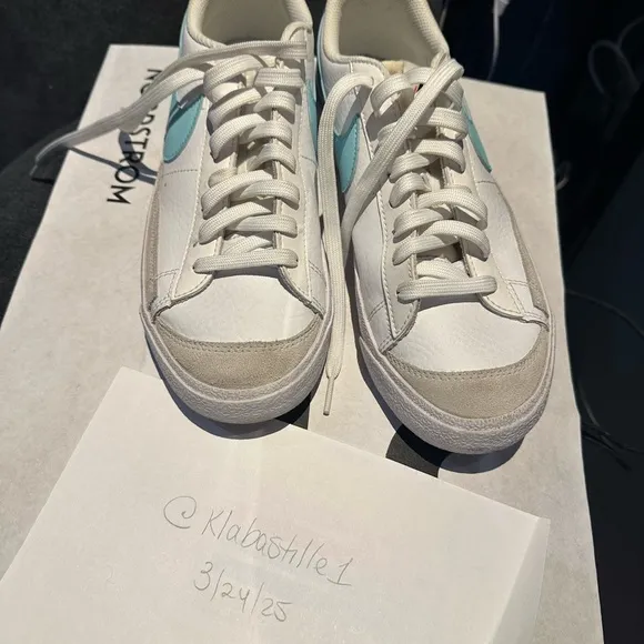 Nike Kids Blazer low ‘77 size 7