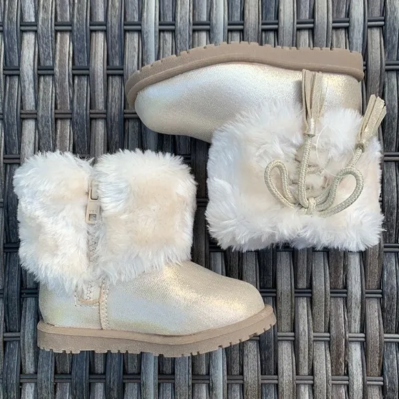 NWOT cynthia rowley girls shimmery gold faux fur boots