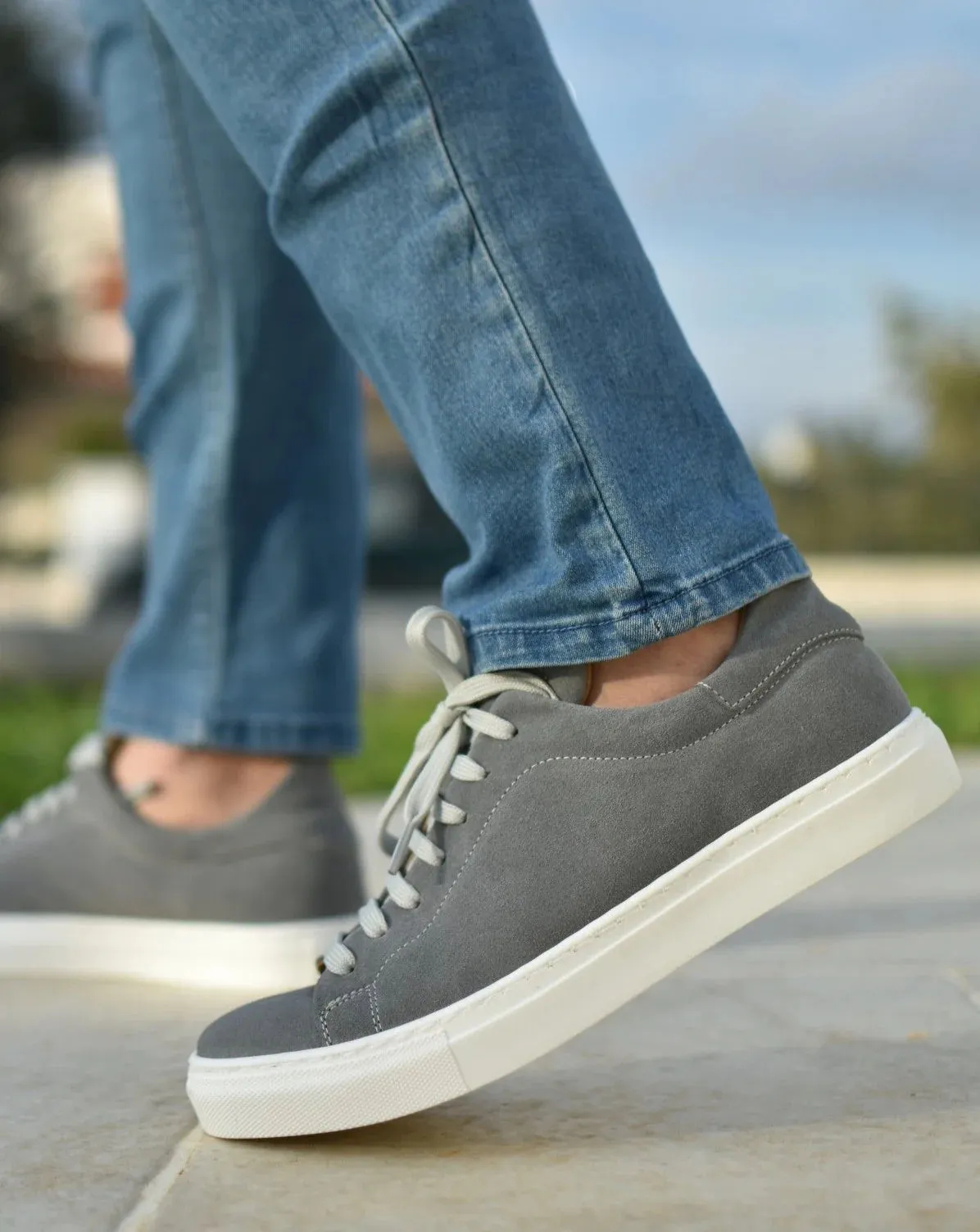 OSTUNI - Light Gray Suede