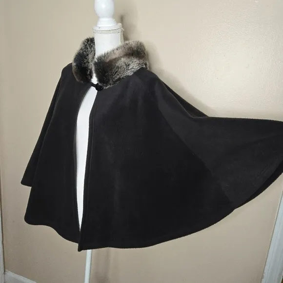 Parkhurst Fur Lined Fleece Poncho
