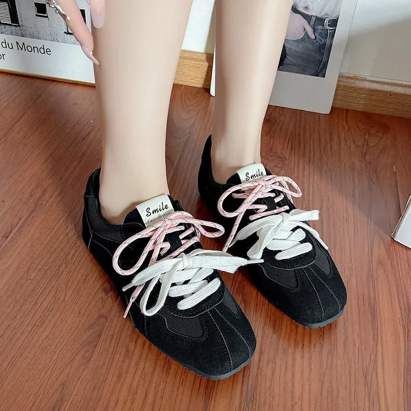 Retro Lacing Breathable Women's Thick Bottom Pleated Casual Sneakers White Shoes