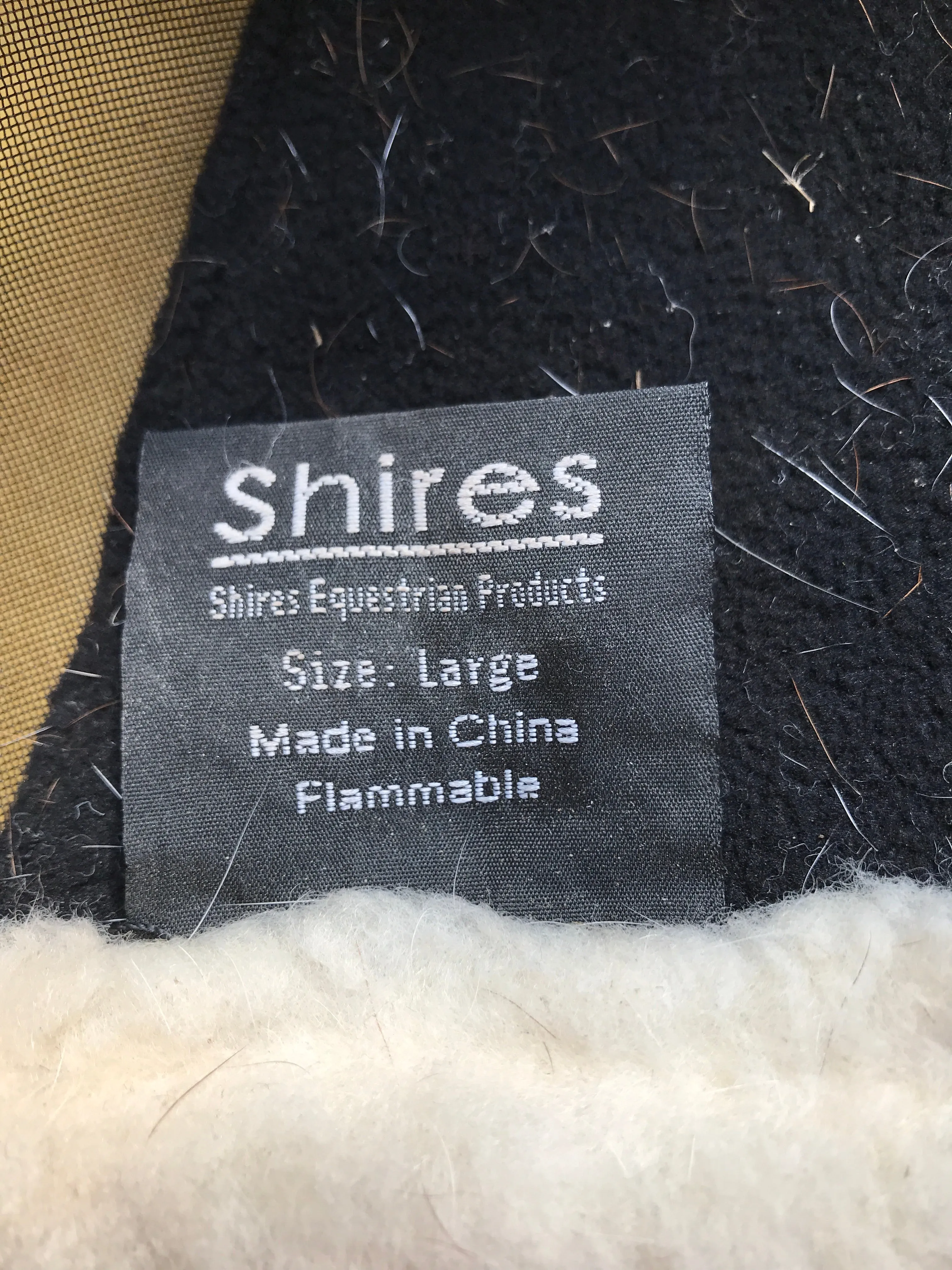 shires fly mask size L FREE POSTAGE🟢