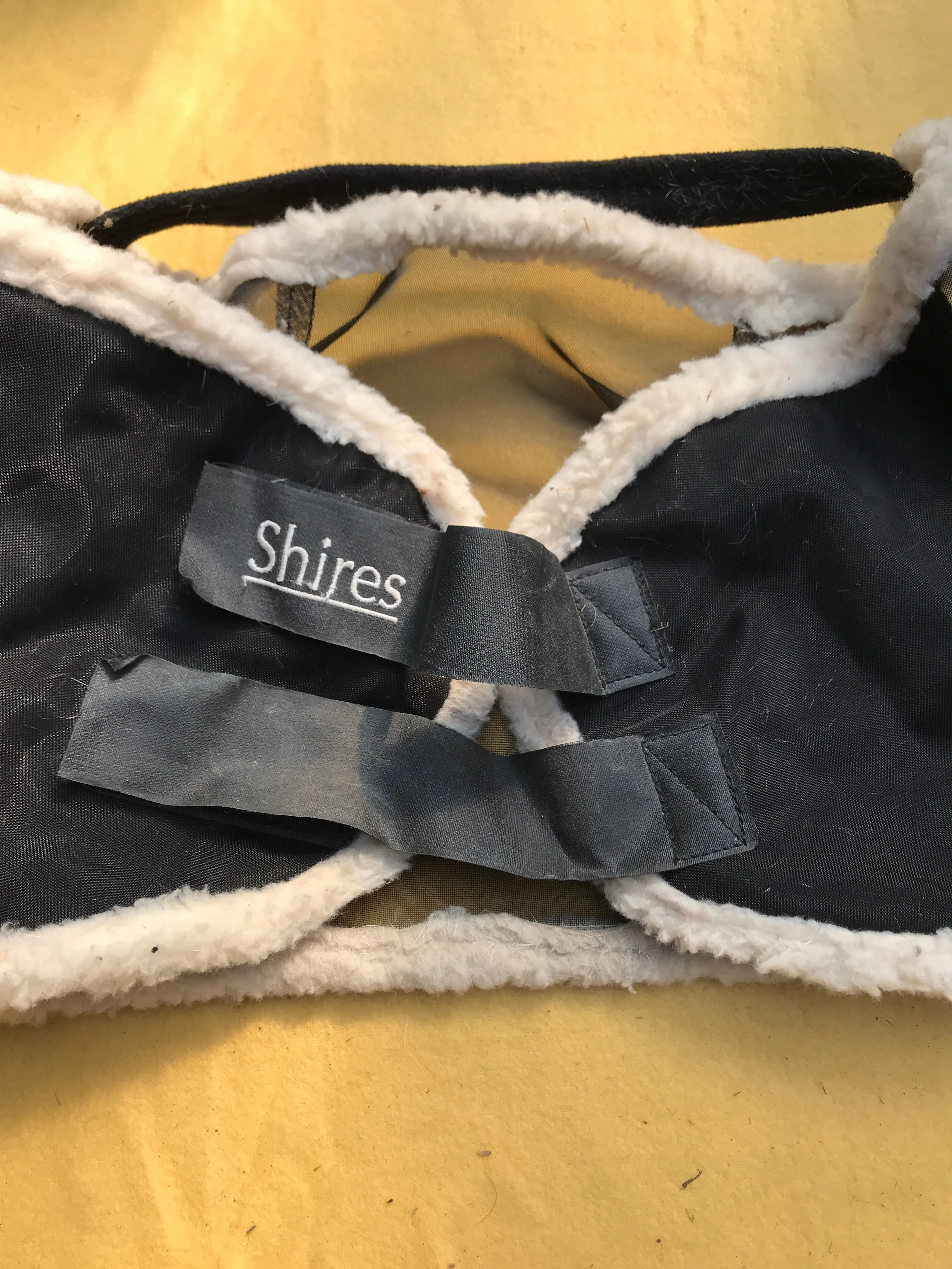shires fly mask size L FREE POSTAGE🟢