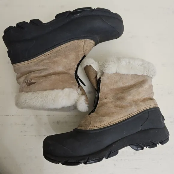 Sorel Women's Snow Angel Leather Black Fur Lined Zipper Ankle Tan Boots Size 7.5